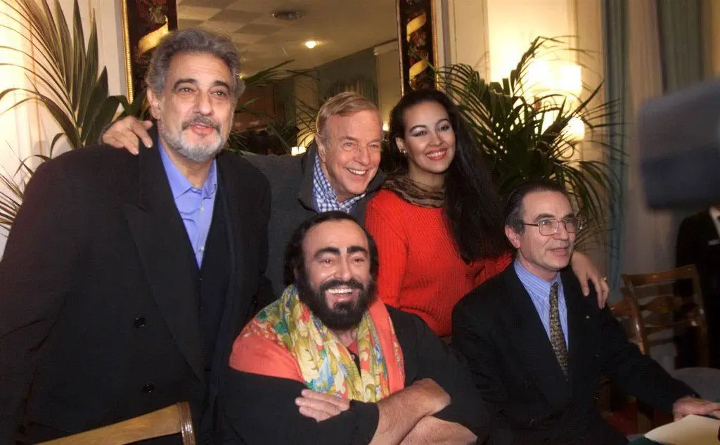 Da sinistra: Placido Domingo, Franco Zeffirelli, Ines Salazar, Luciano Pavarotti e Francesco Ernani