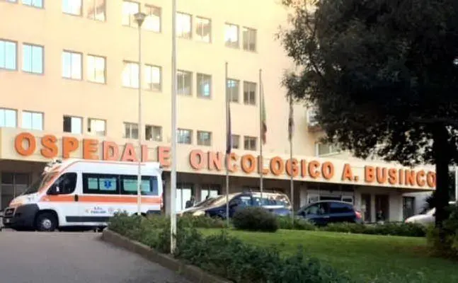 L'ingresso dell'ospedale oncologico &quot;Armando Businco&quot; a Cagliari