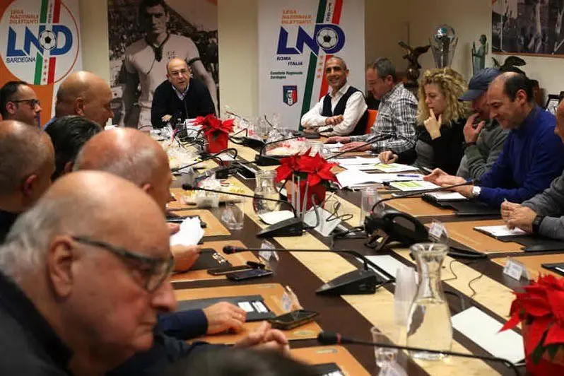 La riunione dei dirigenti del Comitato regionale calcio (foto del Comitato regionale Figc)