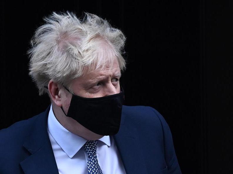 Party in piena pandemia, Boris Johnson si scusa: “Credevo fosse un impegno di lavoro”