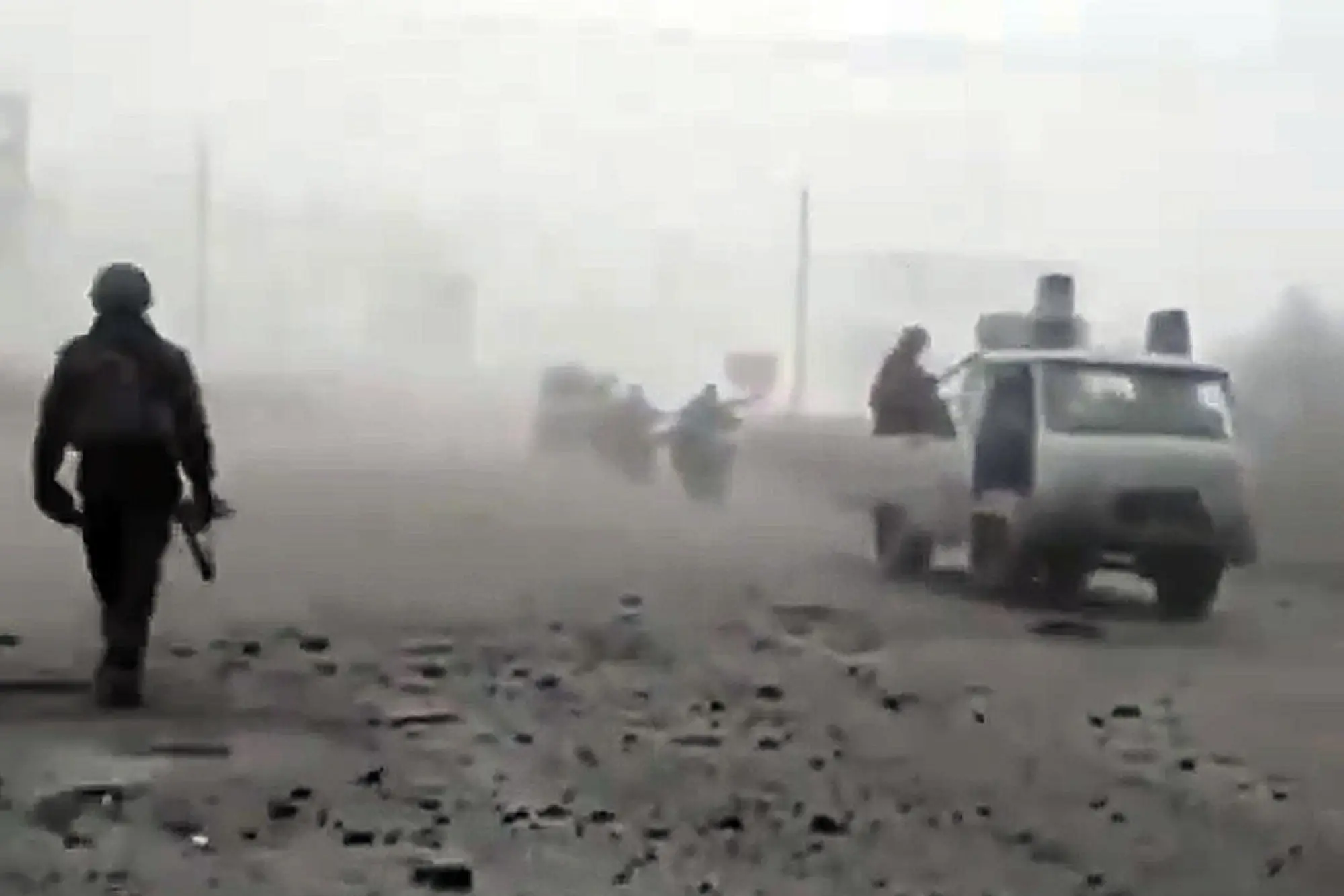 Un fermo immagine tratto da un video pubbilcato sul profilo X @tweetsNV che mostrerebbe l'ingresso delle truppe russe a Pokrovsk in Ucraina. X @tweetsNV +++ ATTENZIONE LA FOTO NON PUO' ESSERE PUBBLICATA O RIPRODOTTA SENZA L'AUTORIZZAZIONE DELLA FONTE DI ORIGINE CUI SI RINVIA+++ NPK +++