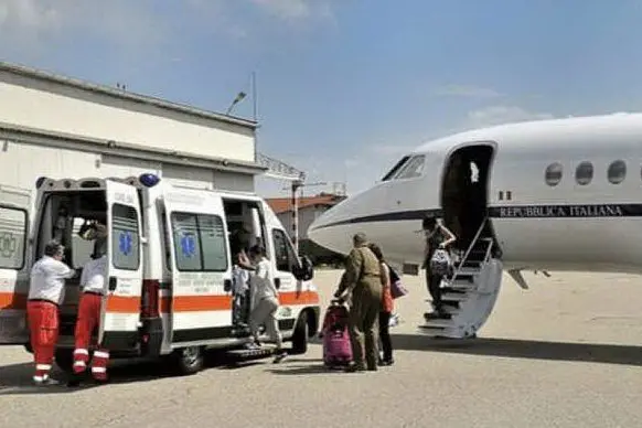 Volo d'urgenza per una neonata su un Falcon 900