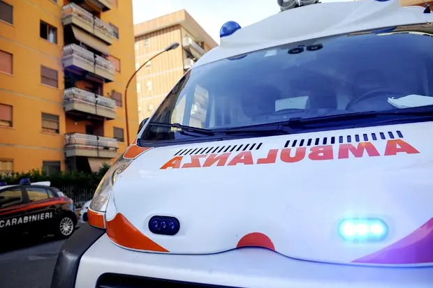 Un'ambulanza (Ansa)