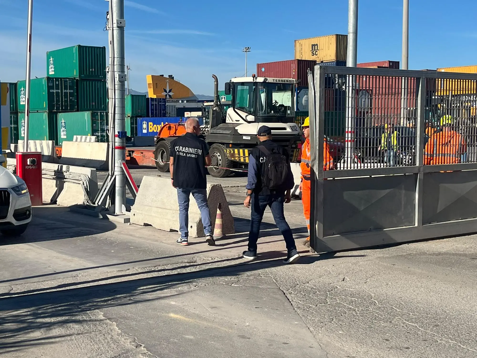 I rilievi sul luogo della tragedia al Porto canale (foto Vercelli)