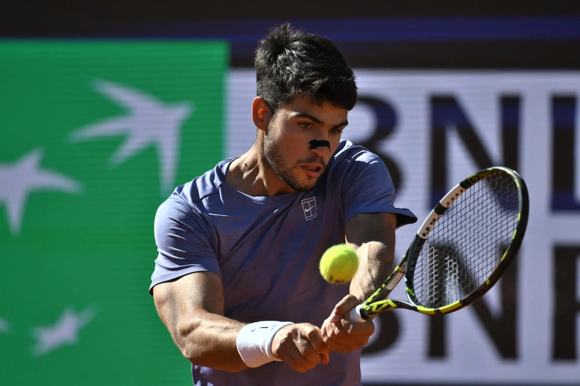 Carlos Alcaraz al Roland Garros (foto Ansa)