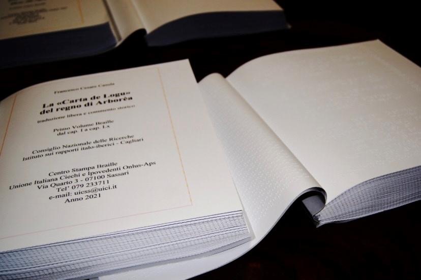 Cultura per tutti: la Carta de Logu in braille e documenti tradotti in Lis