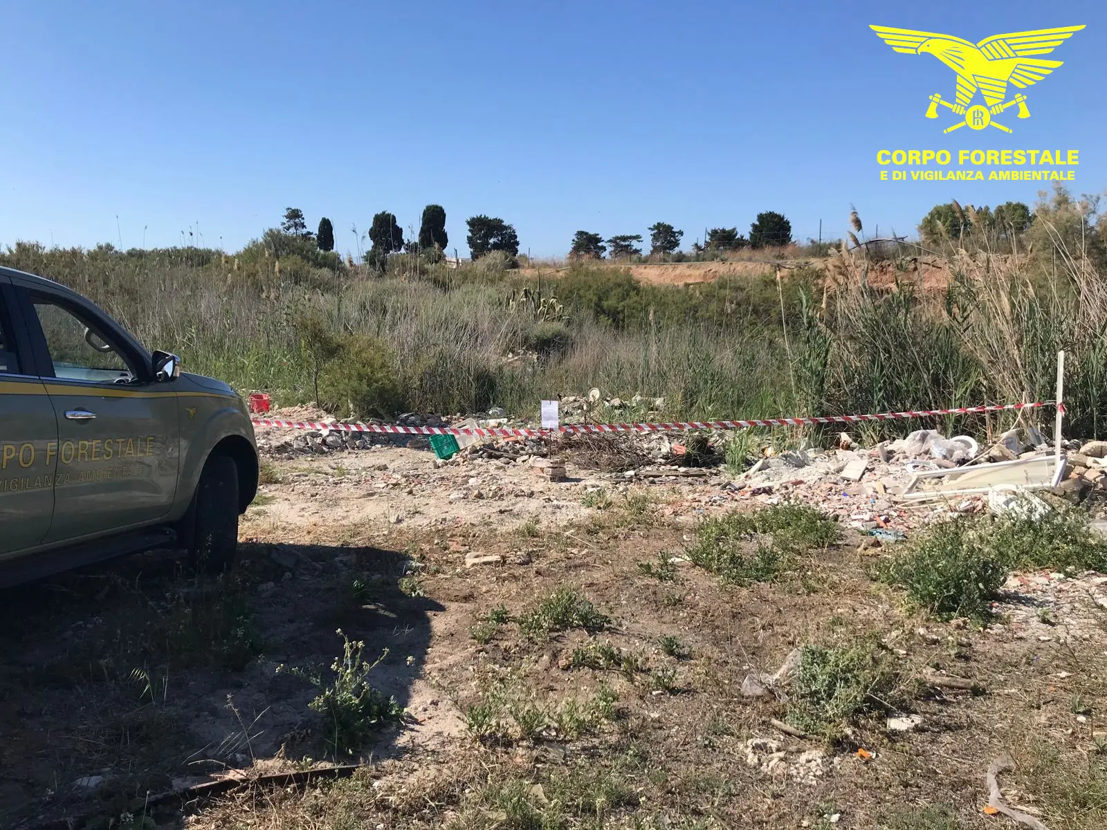 Un'area sotto sequestro (foto Corpo forestale)