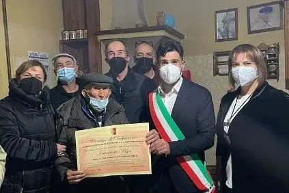 Il compleanno (foto Rais)