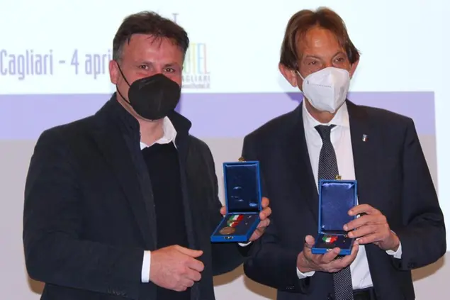 Magliona e il presidente del Coni Sardegna Bruno Perra (foto concessa @Cadeddu)
