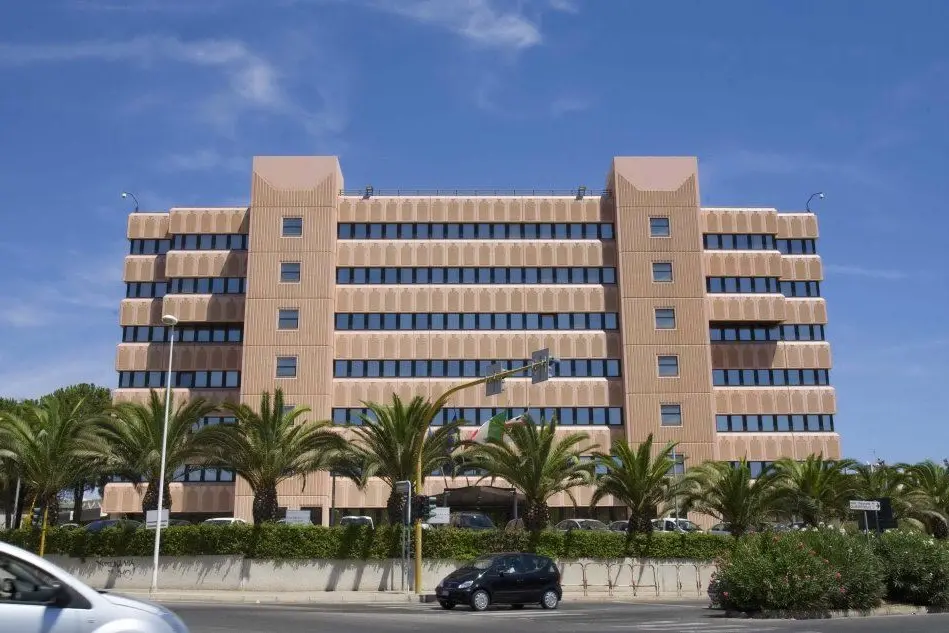 Il palazzo Assl (Archivio L'Unione Sarda - Messina)