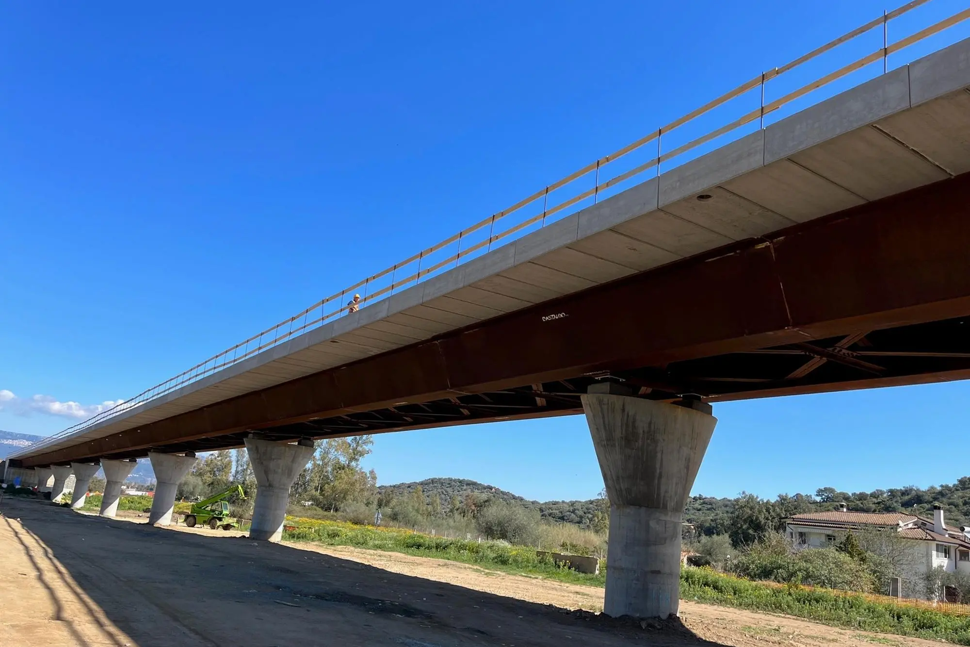Il viadotto più lungo sul tratto Torttolì-bivio Cea della Nuova Orientale sarda (foto Pillonca)