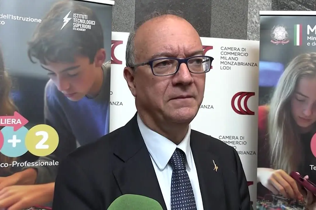Valditara: "Femminicidio, tema che non si può liquidare con battute da avanspettacolo"