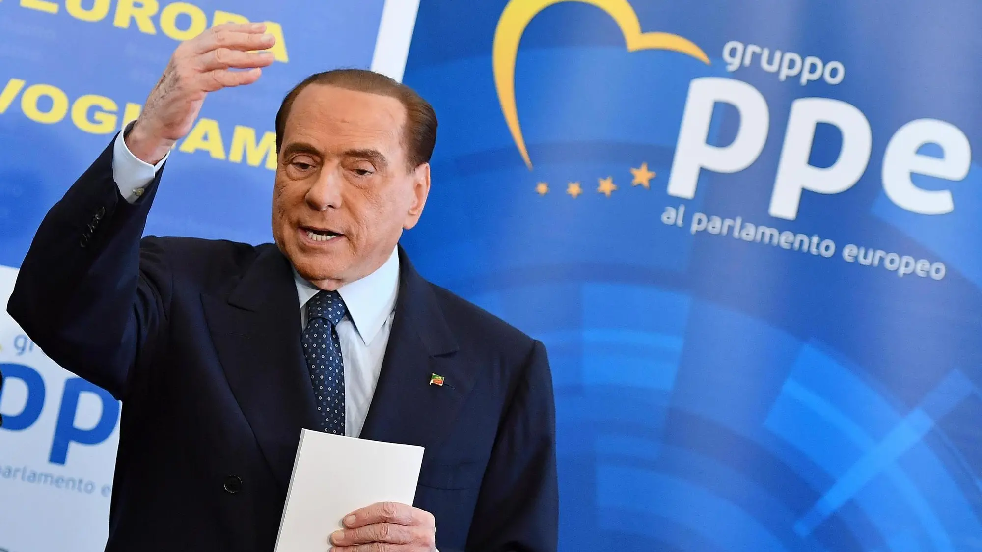 Ukraine, even the EPP against Berlusconi. He: «Aid is not enough, we ...