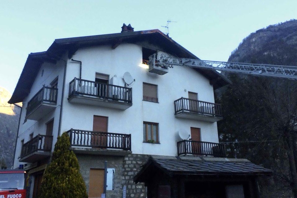 L'edificio in cui si è consumata la tragedia (Ansa - Centro unico soccorso Valle D'Aosta)