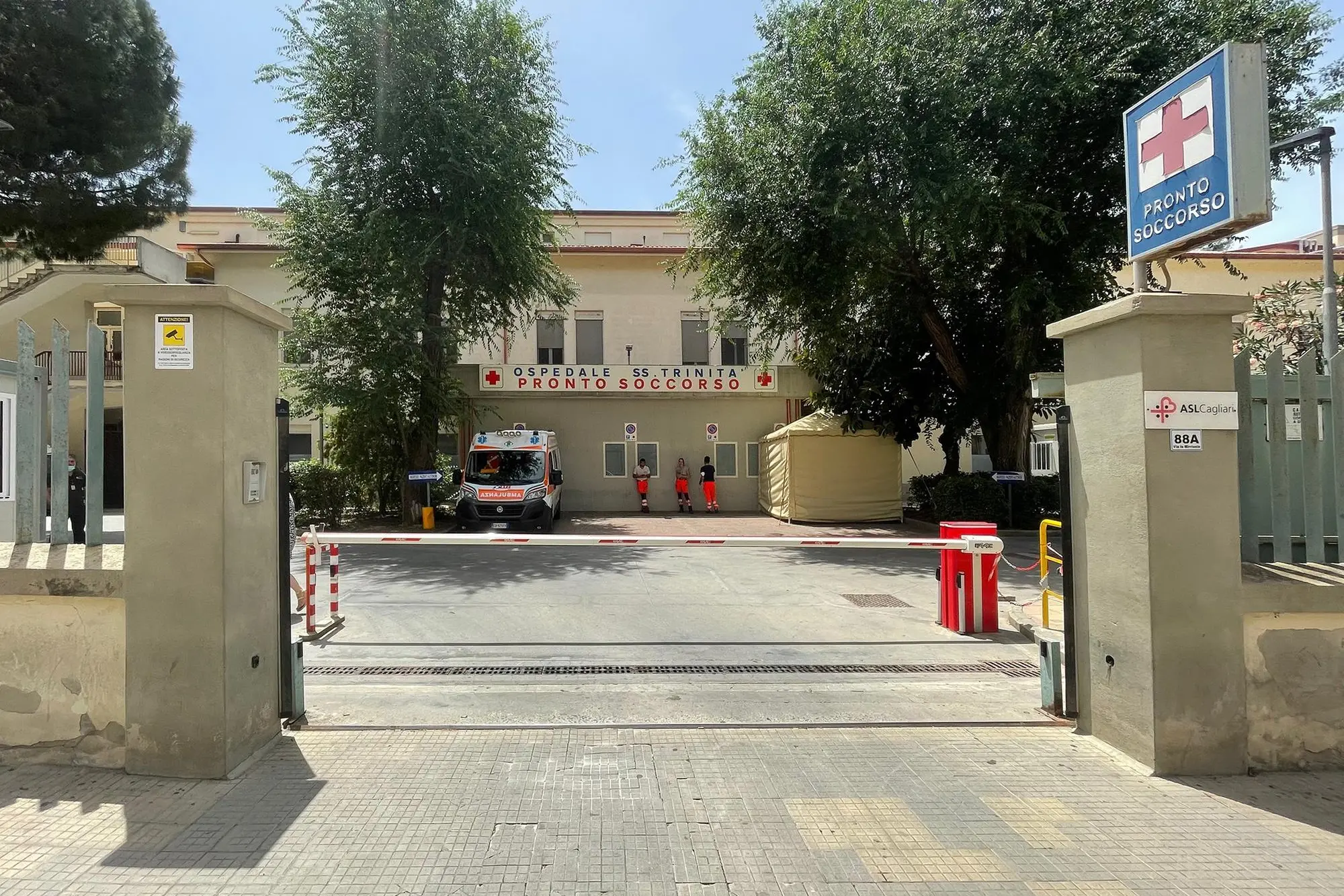 L'ospedale Santissima Trinità a Cagliari (archivio L'Unione Sarda)