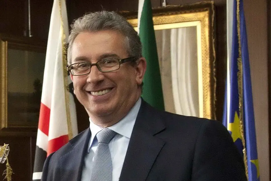 Il senatore Giuseppe Luigi Cucca