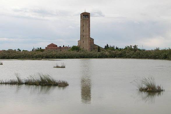 Pescatore sardo trovato senza vita nella Laguna di Venezia