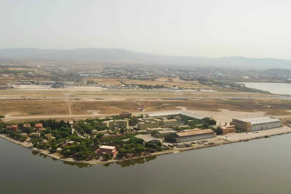 L'area dell'aeroporto di Elmas