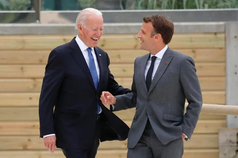 Joe Biden ed Emmanuel Macron