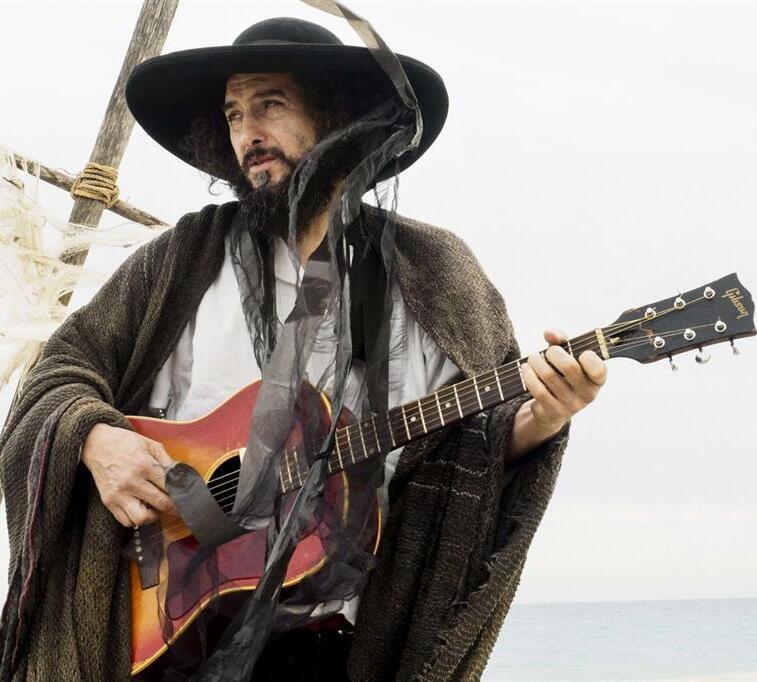Vinicio Capossela: «Sardegna, terra di confine come la mia musica»