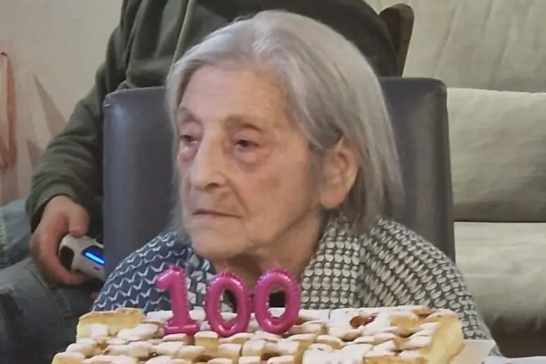 Nonna Lucia Aceto spegne 100 candeline