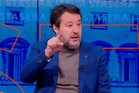马泰奥·萨尔维尼 (Matteo Salvini) 谈Stasera Italia
