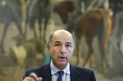 Il ministro Corrado Passera