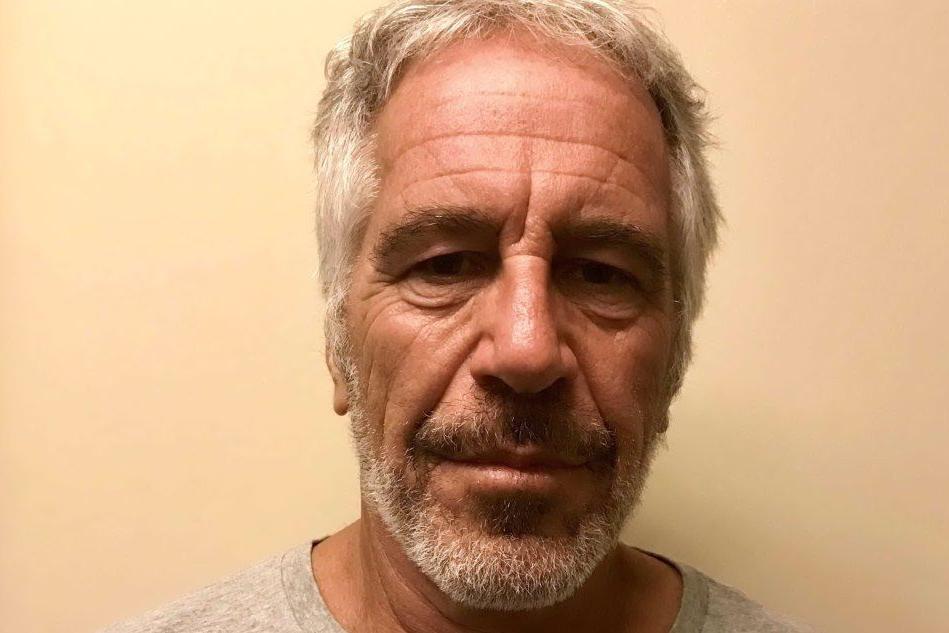 Caso Epstein, la verità di Ghislaine: tremano vip e potenti