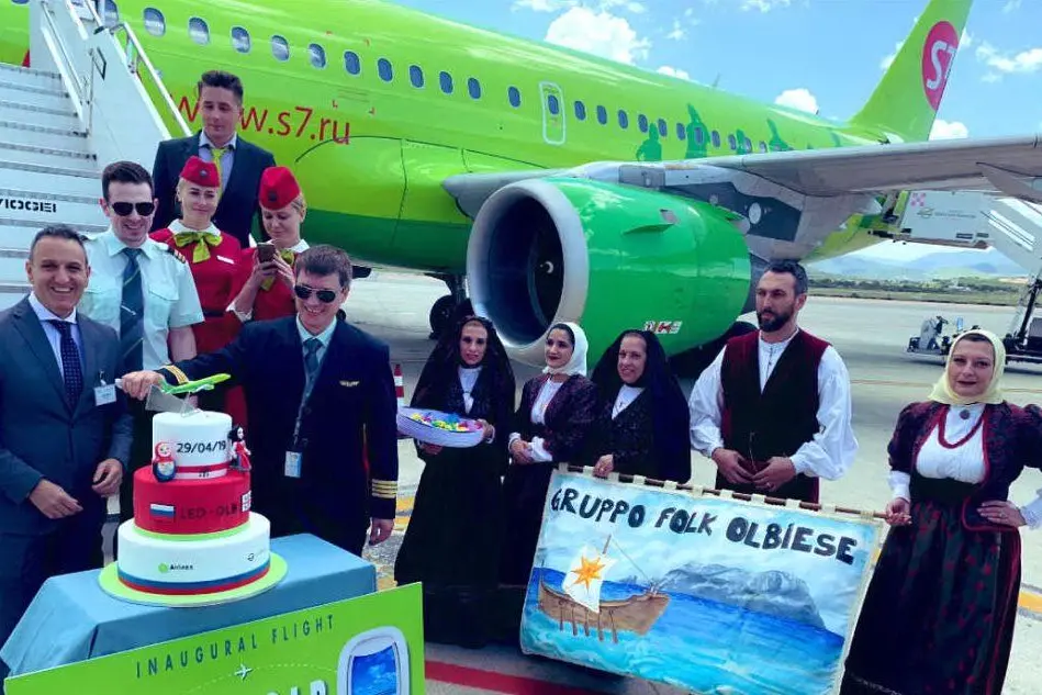 L'accoglienza al Costa Smeralda (foto aeroporto di Olbia)