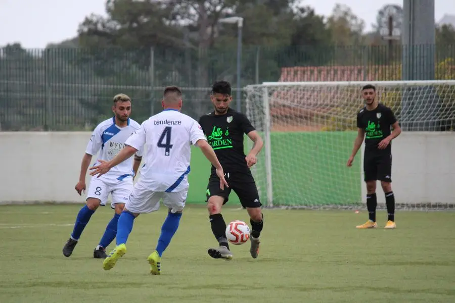 Una gara di Serie D (foto L'Unione Sarda - Andrea Serreli)