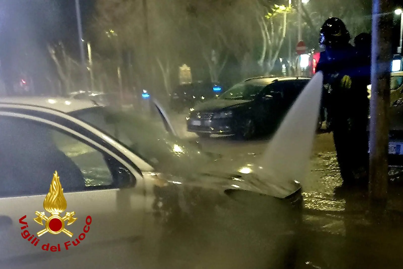 L'incendio a Sassari (foto vigili del fuoco)