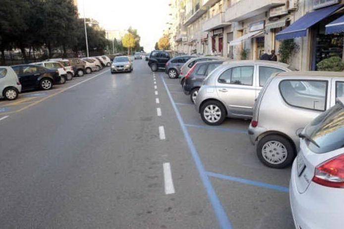 Cagliari, più tavolini e meno parcheggi: il Comune rimborsa Parkar e Apcoa
