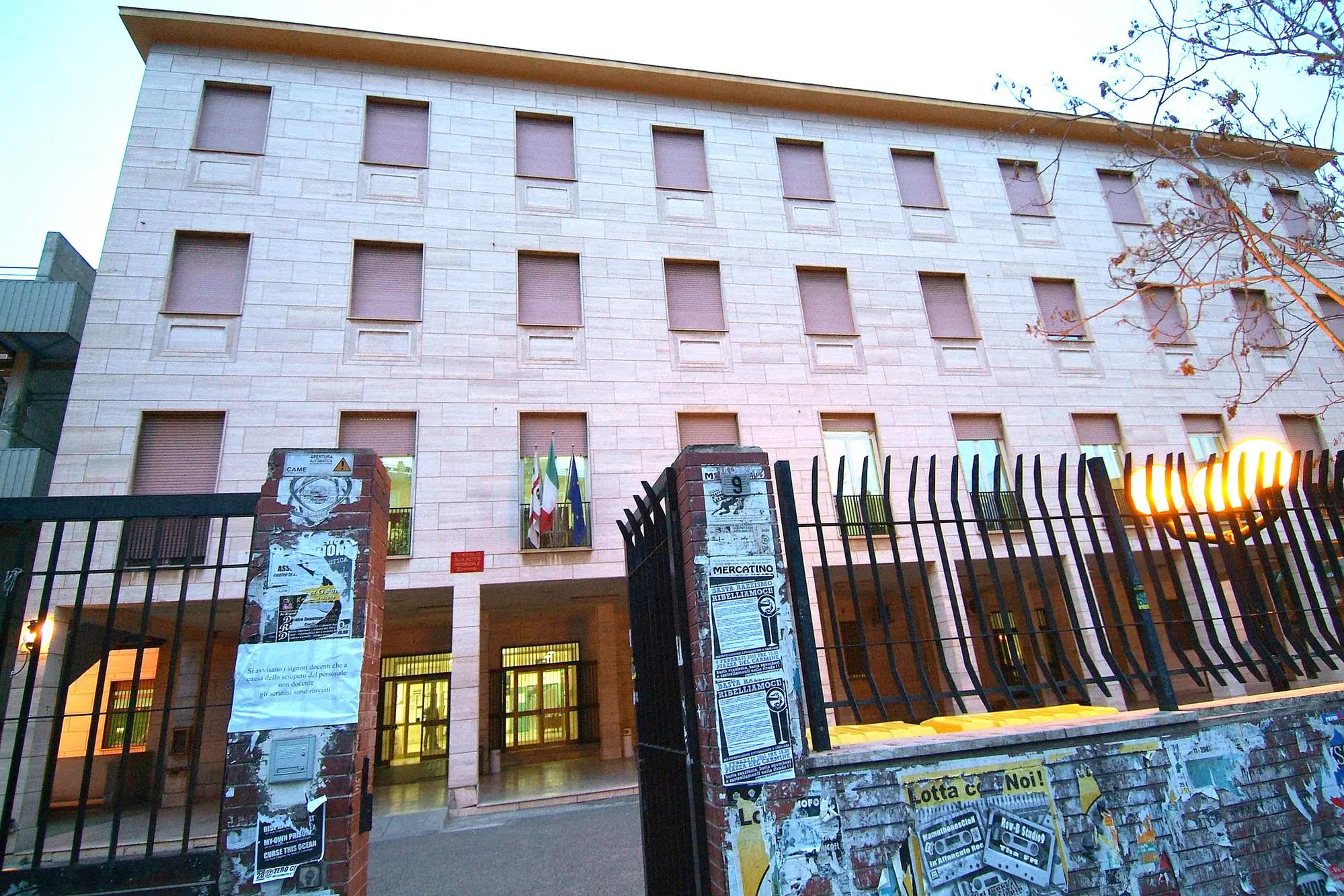 Il liceo scientifico Pacinotti di Cagliari (foto archivio)