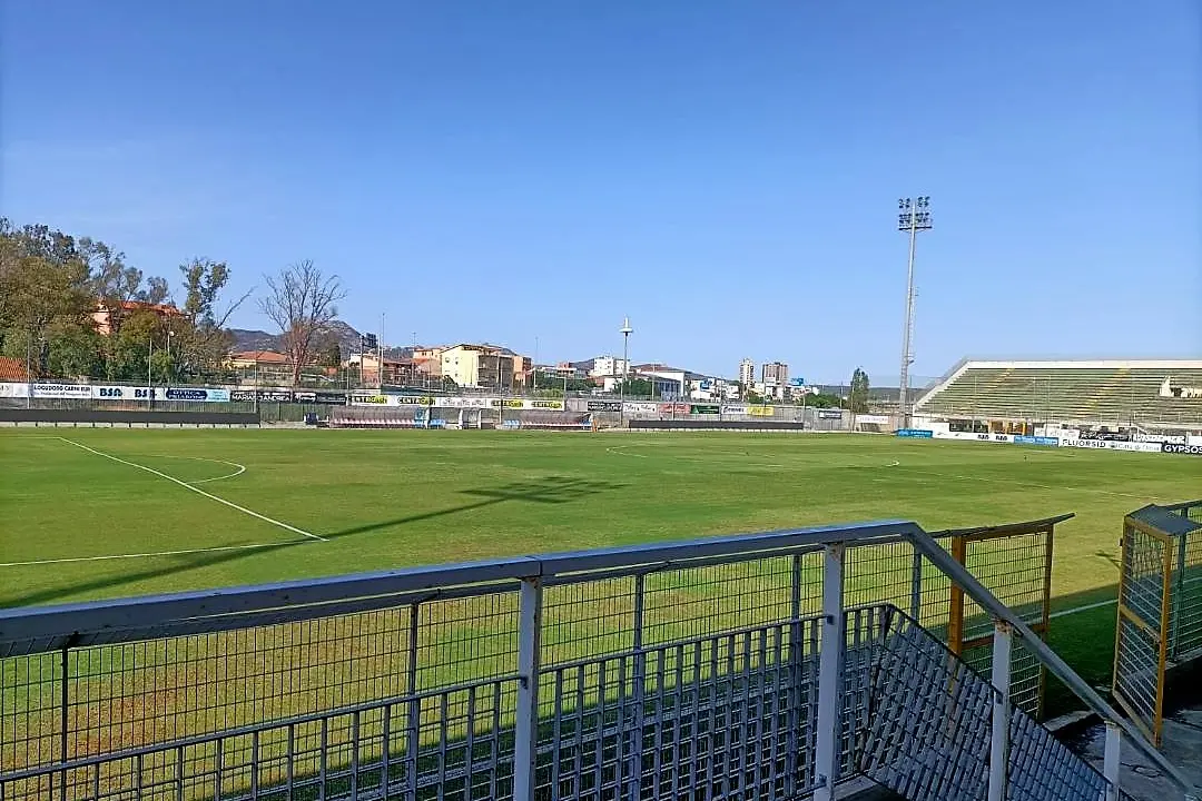 Un'immagine dello stadio "Bruno Nespoli" di Olbia (Archivio L'Unione Sarda)