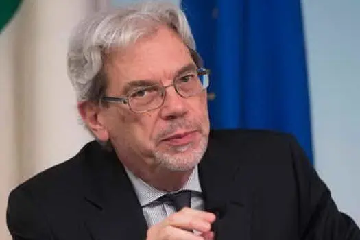 Il ministro Claudio De Vincenti