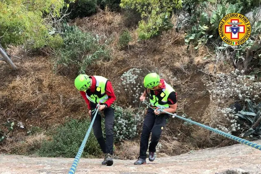 Le ricerche (foto Soccorso alpino)