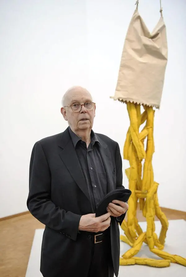 L'artista e scultore Claes Oldenburg (foto Ansa)
