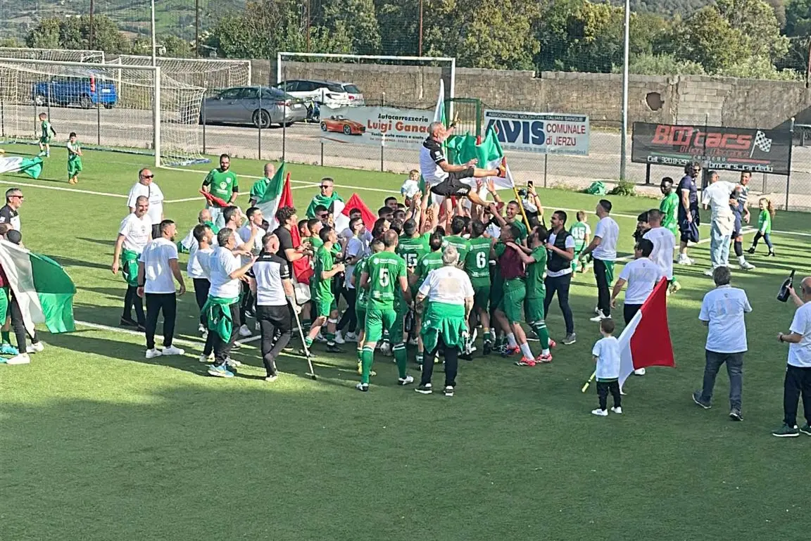 Il Jerzu festeggia la promozione
