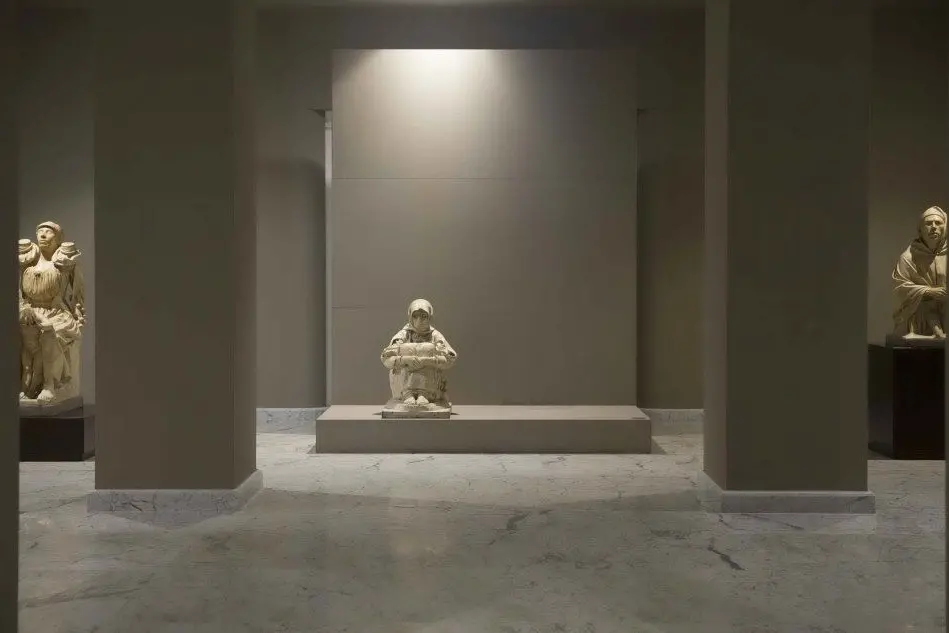 La Madre dell’ucciso di Francesco Ciusa nel nuovo allestimento della Galleria Comunale