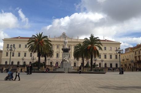 Piazza d'Italia a Sassari (foto Ansa)