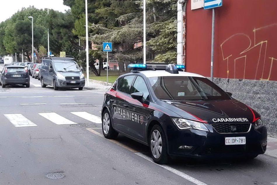 Blitz dei carabinieri a Pirri: recuperate armi e droga