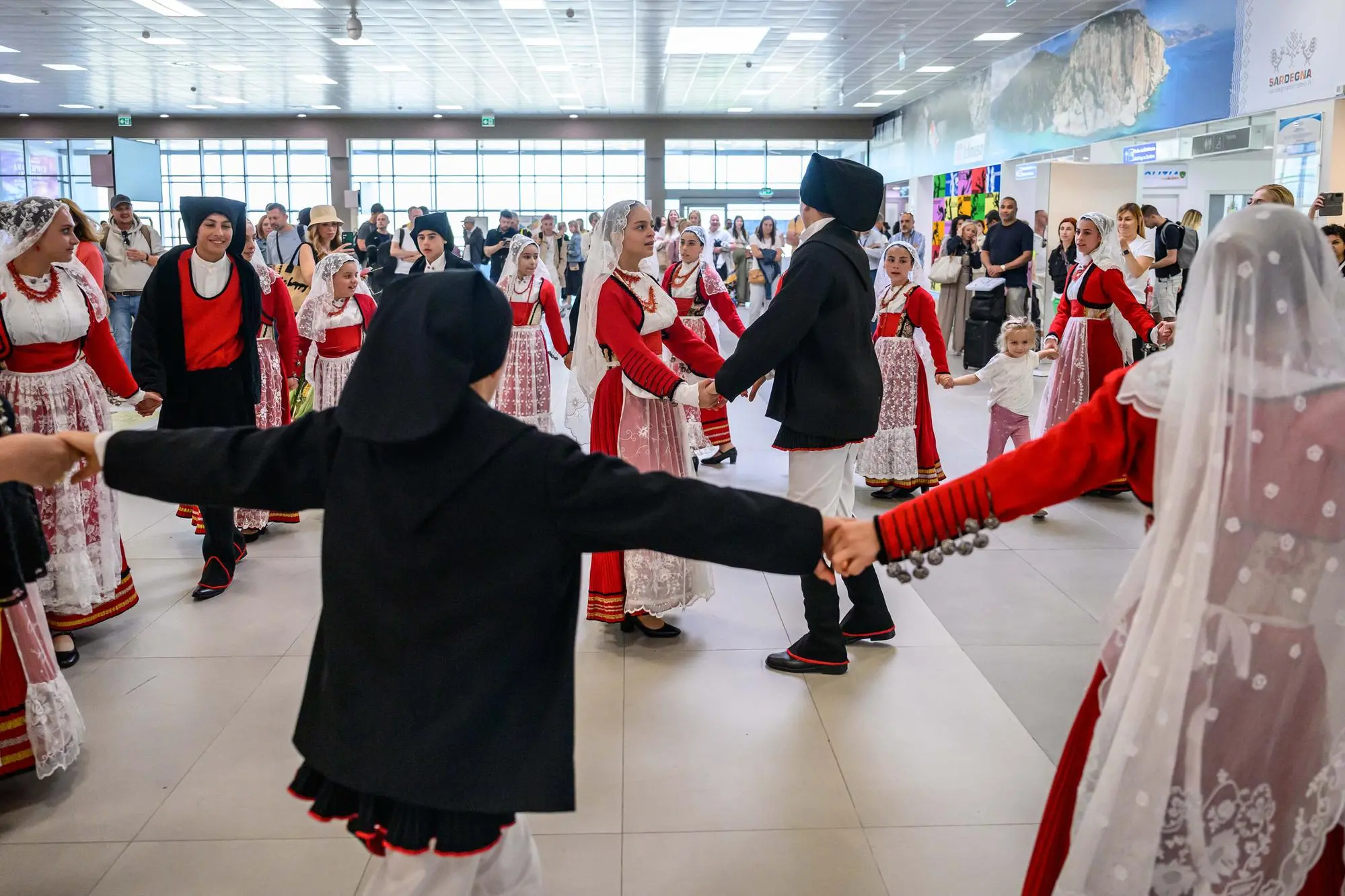 L'accoglienza in aeroporto (foto concessa)