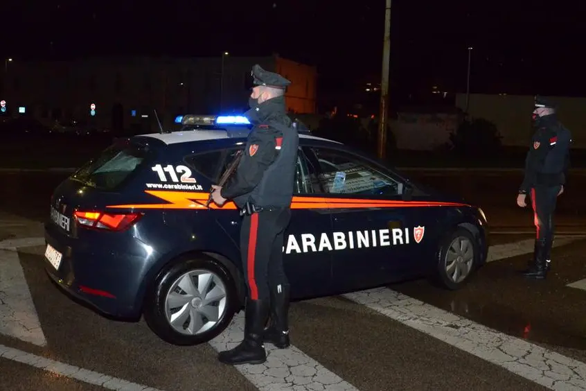 (foto carabinieri)