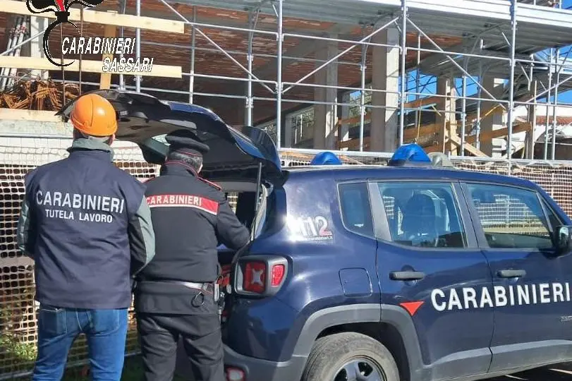 (foto carabinieri)