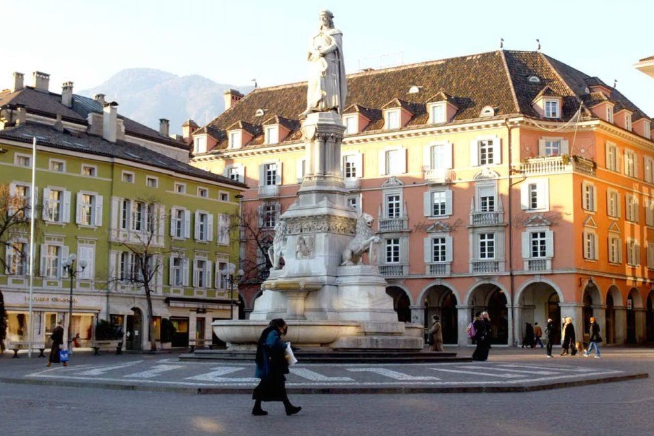 Piazza Walter a Bolzano (Ansa)