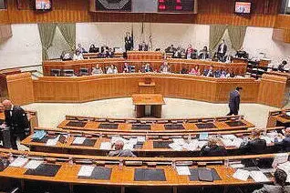 Regione, primo via libera in commissione alla Finanziaria: più risorse con il "sacrificio" degli assessori?