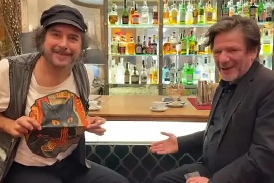 Capossela e Capovilla: "Sintonizzati, tra Dylan Thomas e fratellanza"