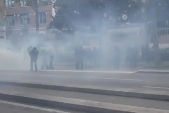 Francia, polizia disperde assembramento vicino Università Lione 3