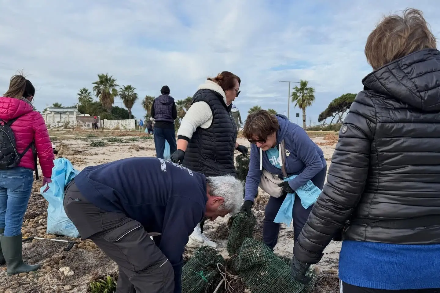 I volontari Oikos Quartu Sant'Elena al lavoro