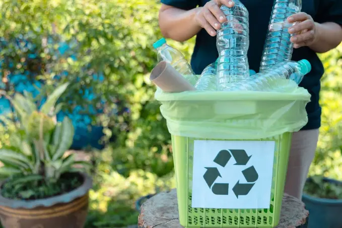 Conferimento plastica (foto concessa)